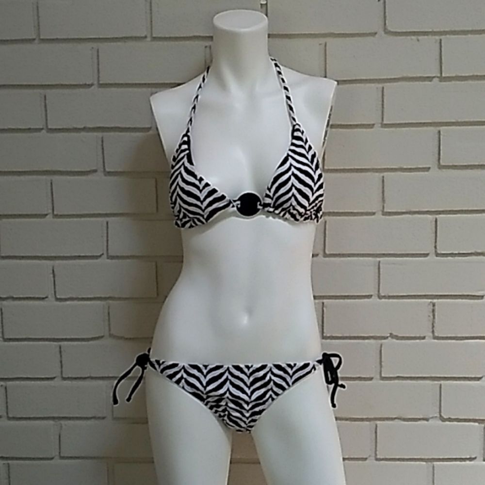 Xhileration Zebra Reversable Top Bikini. Size Medium